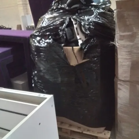 PALLET OF ASSORTED ELECTRICAL ITEMS TO INCLUDE;HEATER,TOASTER,KETTLE 