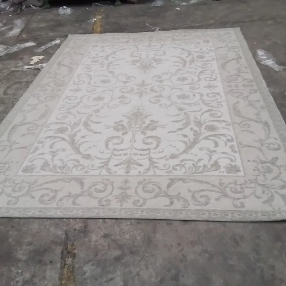 QUALITY DESIGNER AREA RUG - APPROXIMATELY 284X210