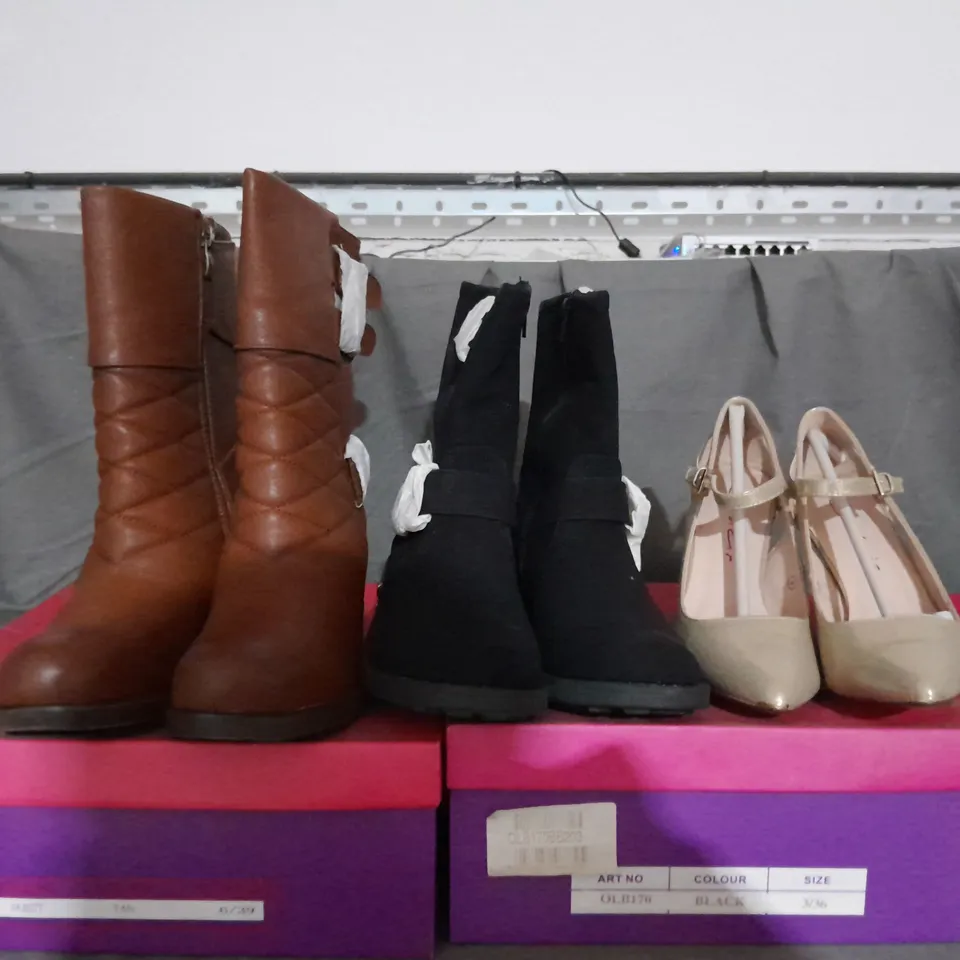 APPROXIMATELY 8 BOXED PAIR OF ASSORTED DOLCIS SHOES IN VARIOUS STYLES AND SIZES 