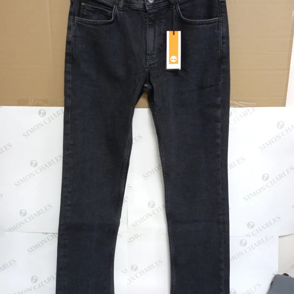 TIMBERLAND SLIM FIT COUPE AJUSTEE JEANS IN BLACK - W32 L32