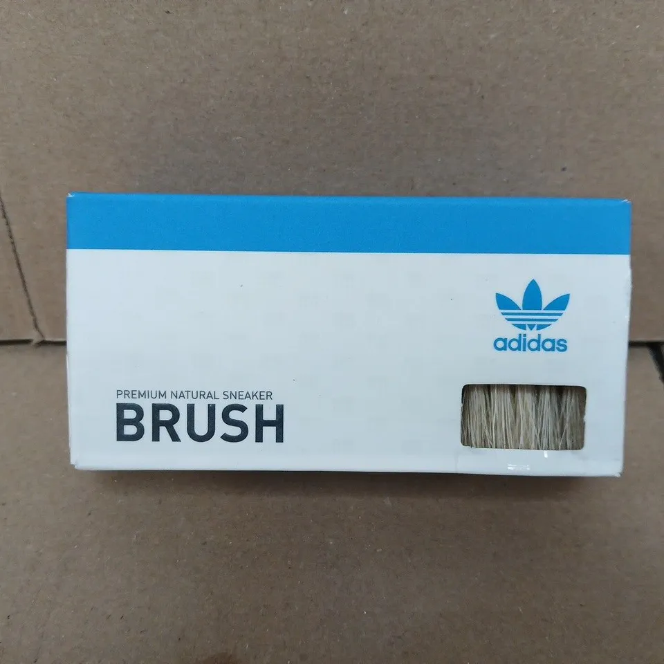 ADIDAS PREMIUM NATURAL BEACH WOOD & HORSE HAIR SNEAKER BRUSH
