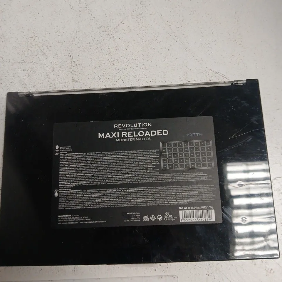 REVOLUTION MAXI RELOADED PALETTE – MONSTER MATTES (MAKEUP REVOLUTION LONDON)