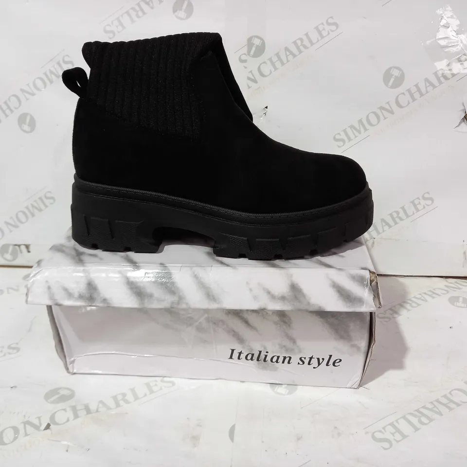 BOXED PAIR OF SEASTAR FAUX SUEDE KNEE HIGH BOOTS IN BLACK EU SIZE 38