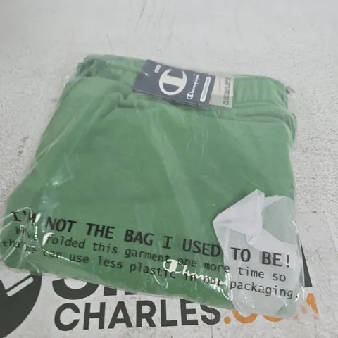 CHAMPION GREEN SHORTS – LARGE