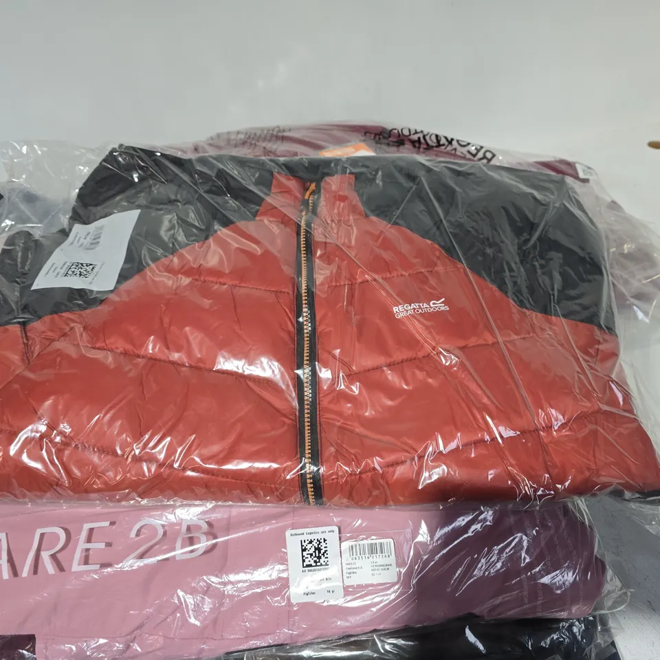 LOT OF APPROXIMATELY 24 ASSORTED BRAND NEW REGATTA AND DARE2BE CLOTHING ITEMS