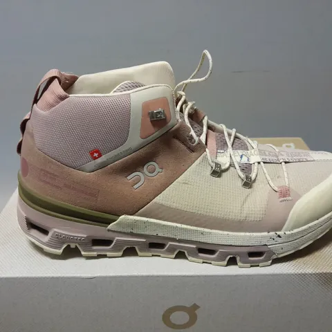 BOXED PAIR OF ON CLOUDTRAX TRAINERS IN ROSE/IVORY - UK 5.5