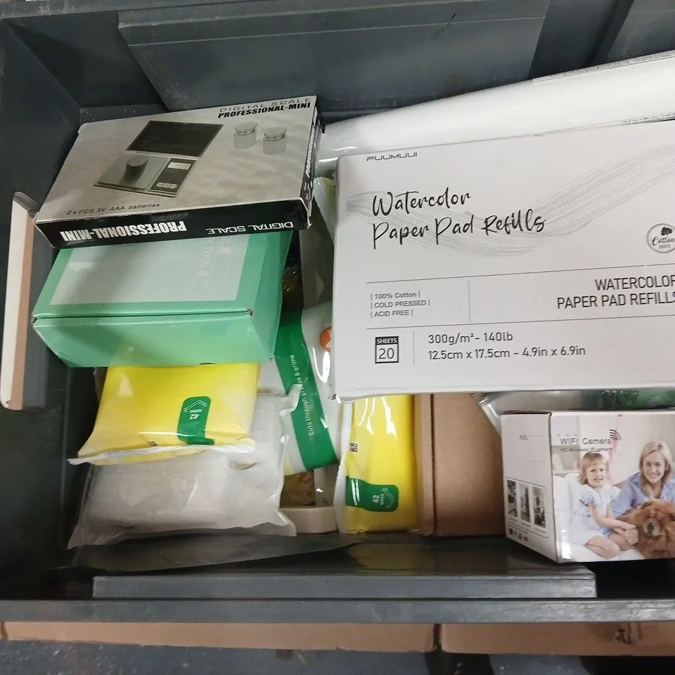 APPROXIMATELY 15 ASSORTED HOUSEHOLD PRODUCTS TO INCLUDE ANTIBACTERIAL CLEANING WIPES, BORAX SUBSTITUTE, SWING BIN LINERS ETC 