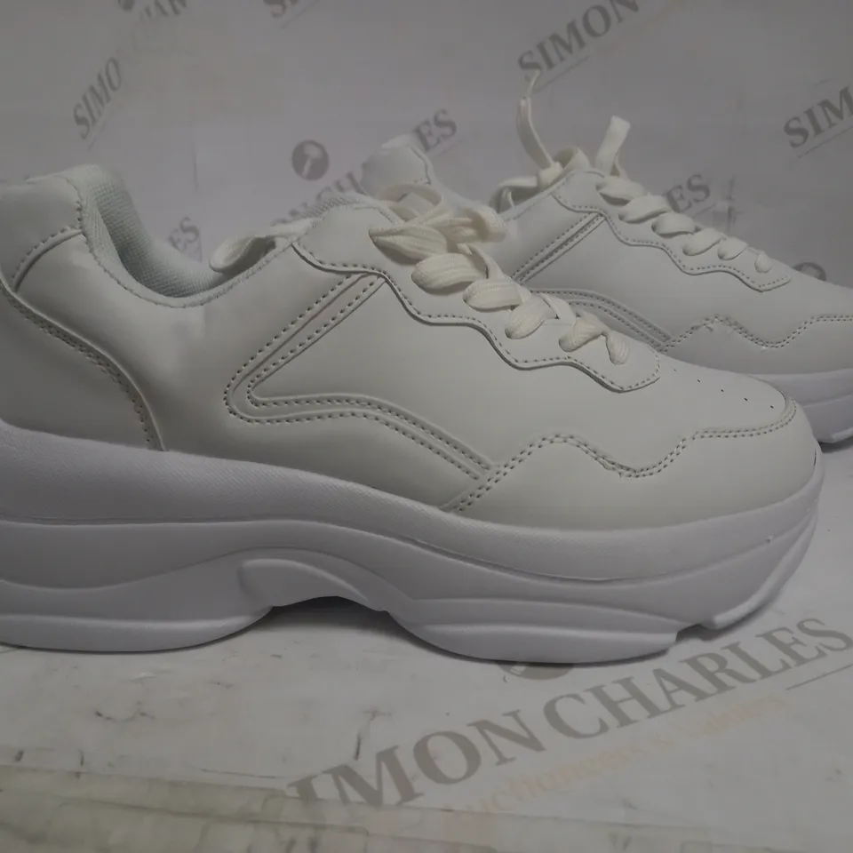 TRUFFLE COLLECTION CHUNKY WHITE TRAINERS UK 7 