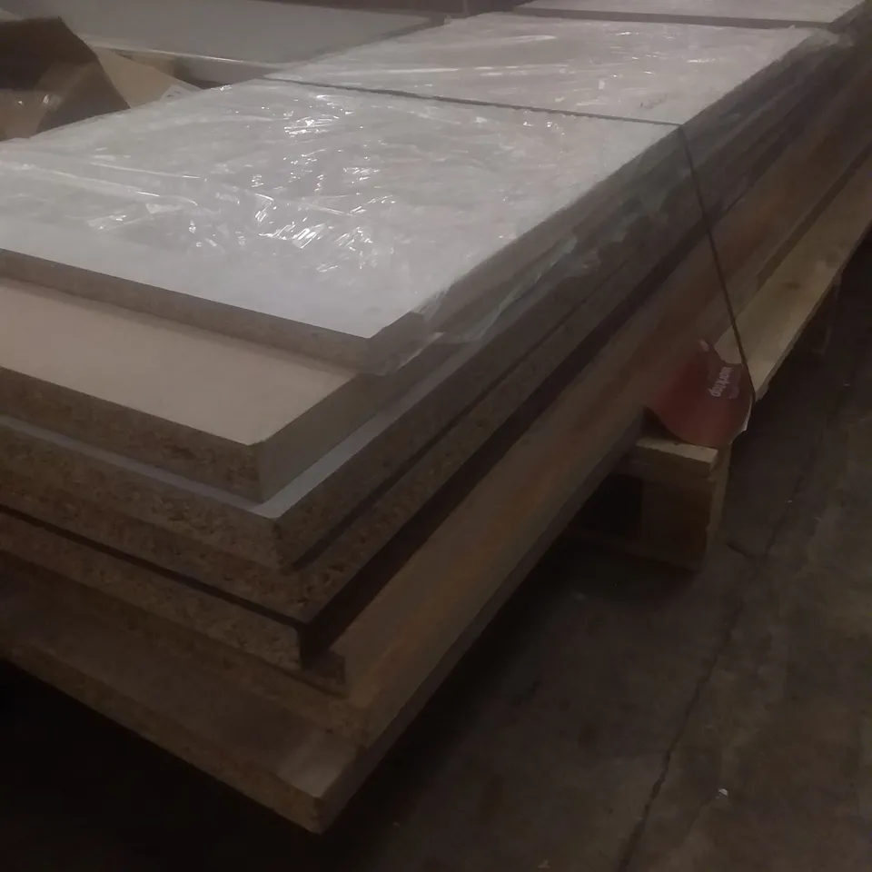 PALLET OF APPROXIMATELY X8 ASSORTED LAMINATE WORKTOPS