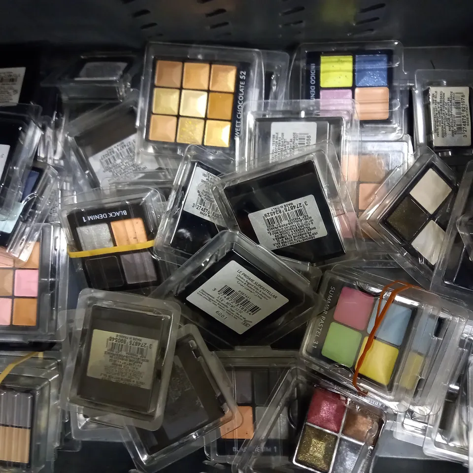 LOT OF APPROXIMATELY 55 GIVENCHY EYESHADOW REFILLS