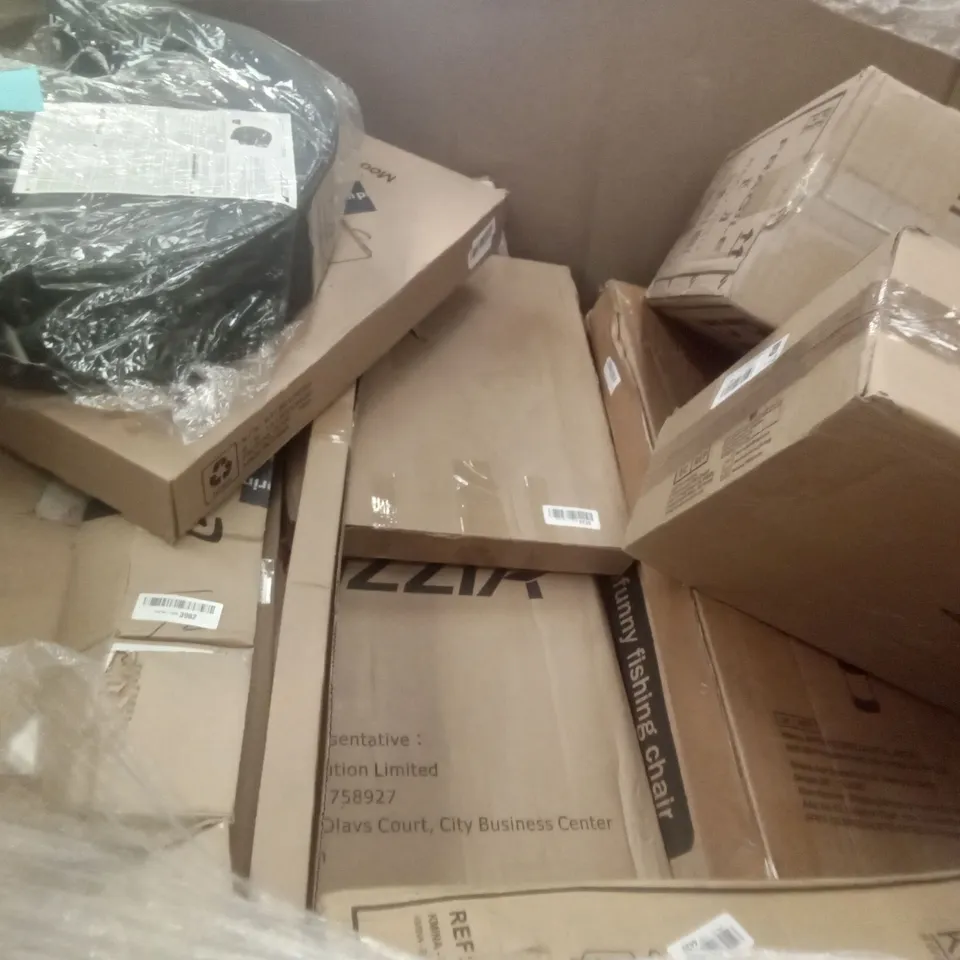 PALLET OF ASSORTED ITEMS INCLUDING TOILET SEAT, HOMIDEC TROLLEY, PEPE TOILET RISER WITH HANDLES, AIR MATTRESS - COMFORT, ADJUSTABLE WINDOW SCREEN, PEPE STOOL  