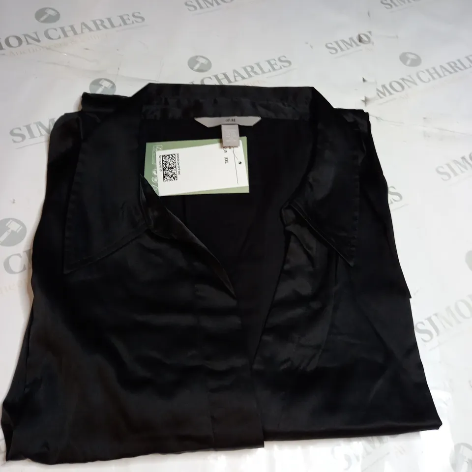 BLACK H&M SILK SHIRT SIZE M