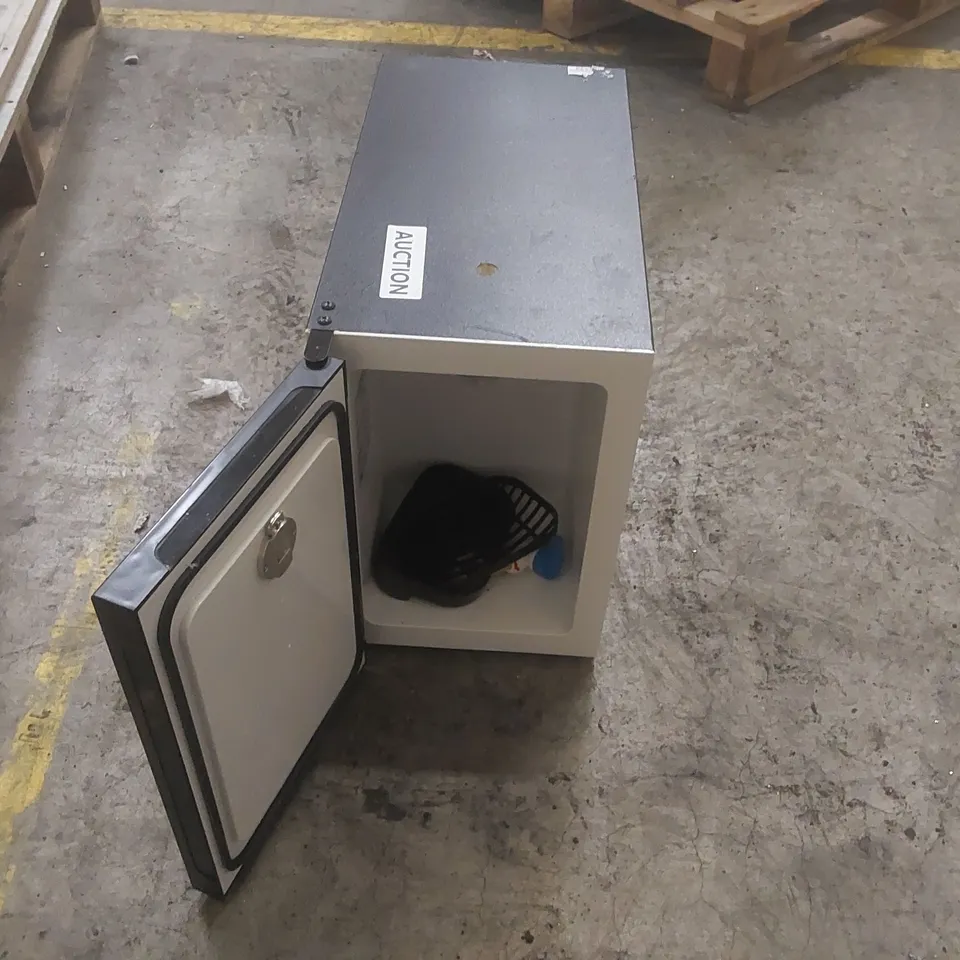 VITRIFRIGO COMMERCIAL MILK CHILLER FOR COFFEE MACHINE