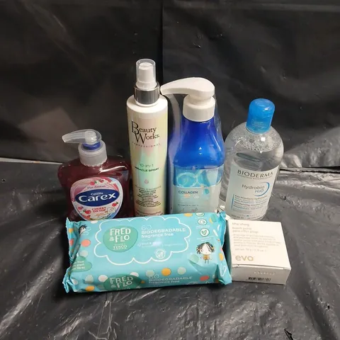 APPROXIMATEY 20 ASSORTED HEALTH AND BEAUTY PRODUCTS TO INCLUDE - CAREX HAND WASH - FRED & FLO WIPES - EVO THE SHAG BEACH PASTE - ETC