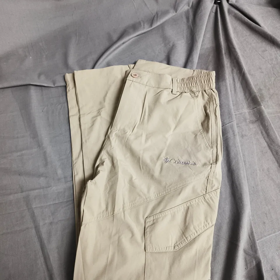 COLUMBIA MEN'S KHAKI HIKING TROUSERS – UK 32