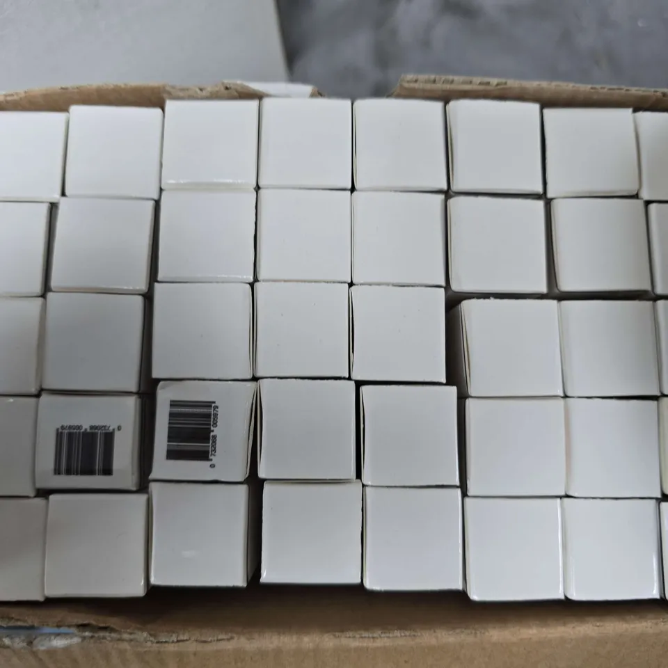 APPROXIMATELY 40 ASSORTED GELITE GELS CUTICLE OIL PENS