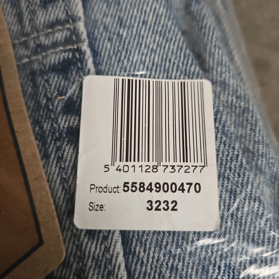 LEVI'S 568 LOOSE STRAIGHT CARPENTER JEANS – SIZE 32X32