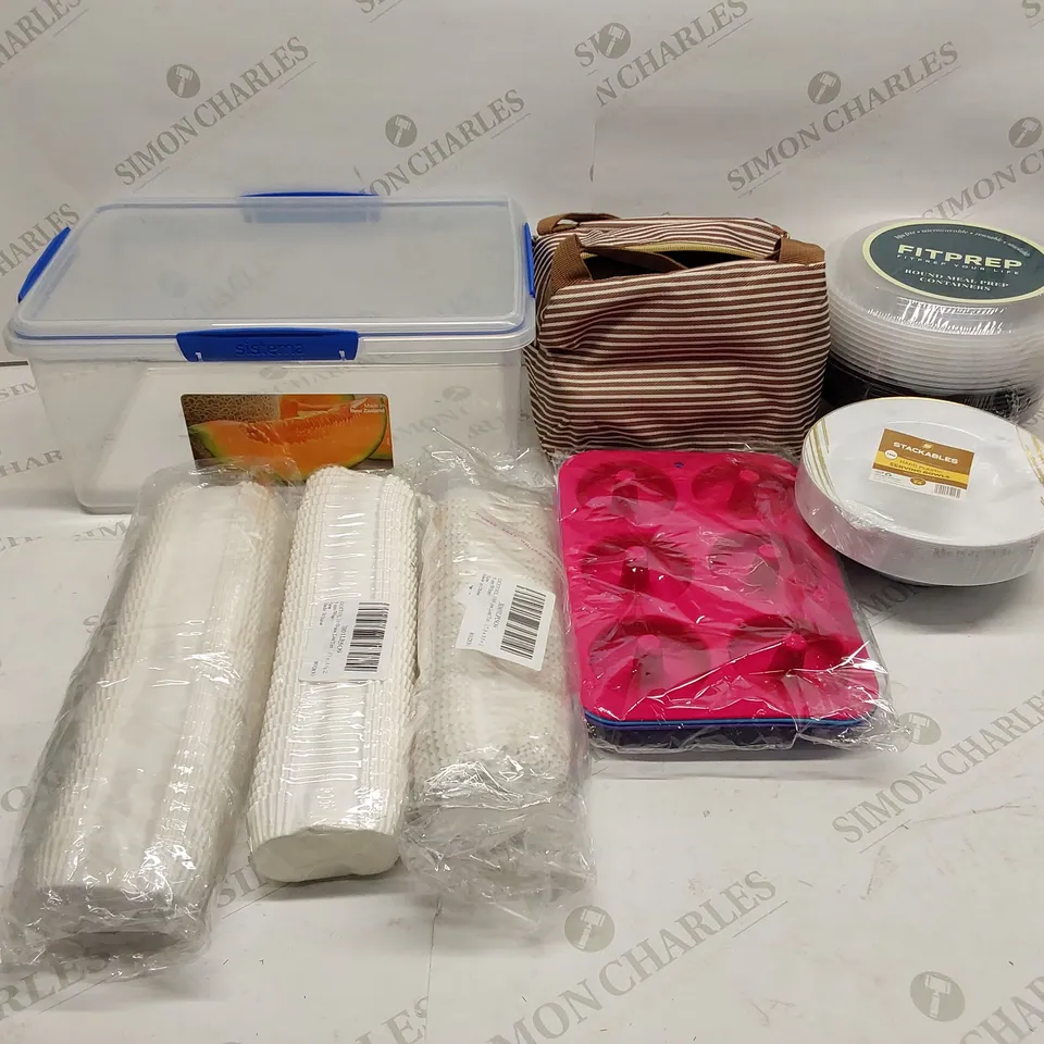 BOX OF APPROXIMATELY 8X BRAND NEW COOKING PRODUCTS TO INCLUDE;