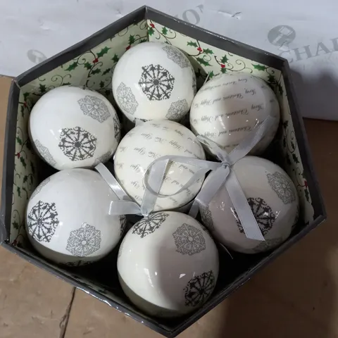 FESTIVE GREY DECOUPAGE BAUBLES