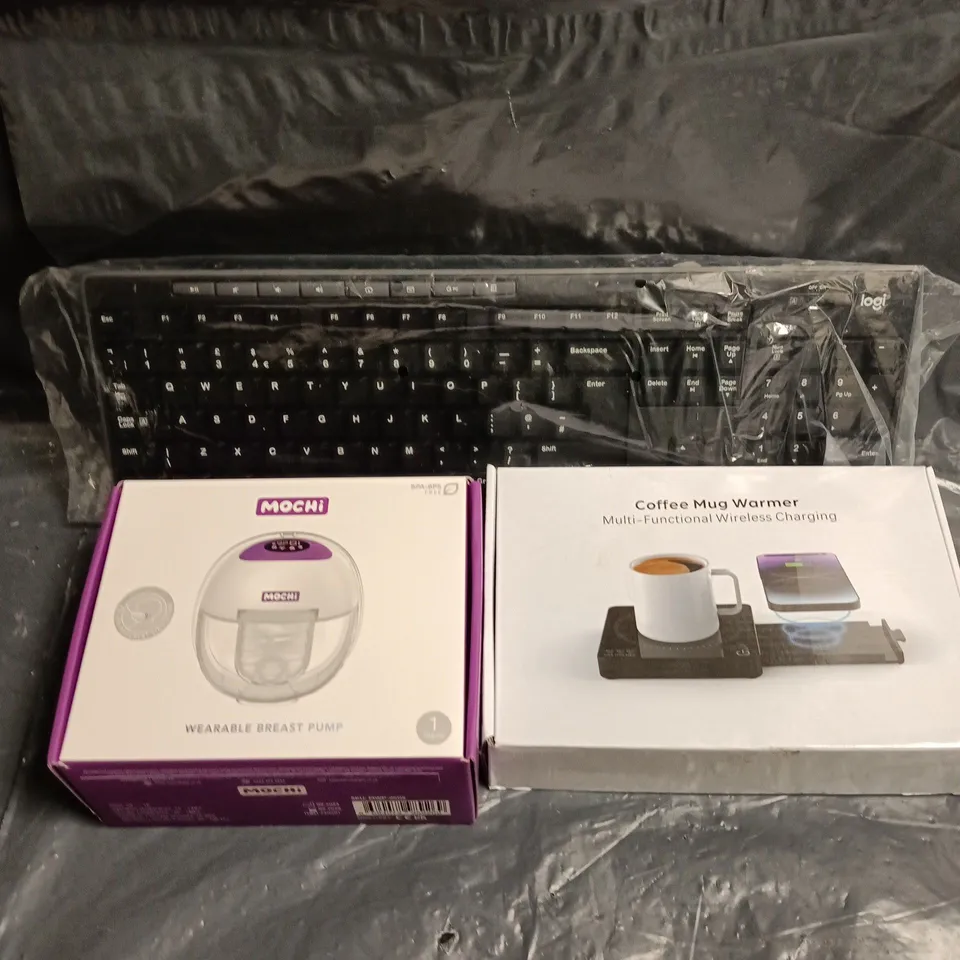APPROXIMATELY 10 ASSORTED ELECTRICAL PRODUCTS TO INCLUDE BREAST PUMP, KEYBOARD, MUG WARMER ETC 