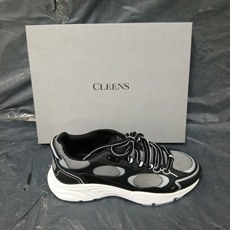 BOXED PAIR OF CLEENS PULSE RUNNER GRAPHITE UK 9