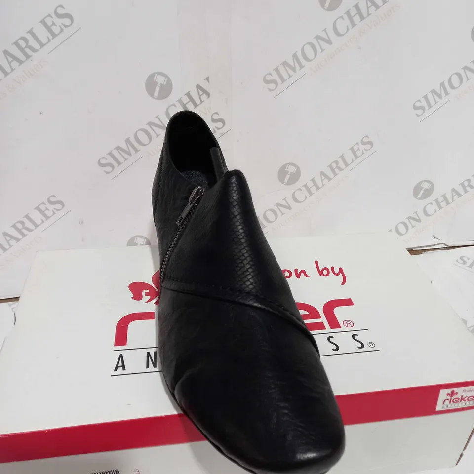 RIEKER SHOE BOOT BLACK SIZE 6