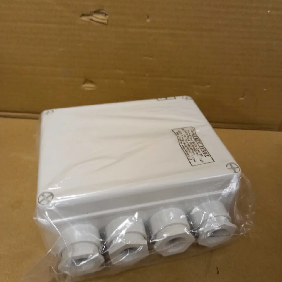 SMARTWARES OUTDOOR 3-CHANNEL SWITCH SET 