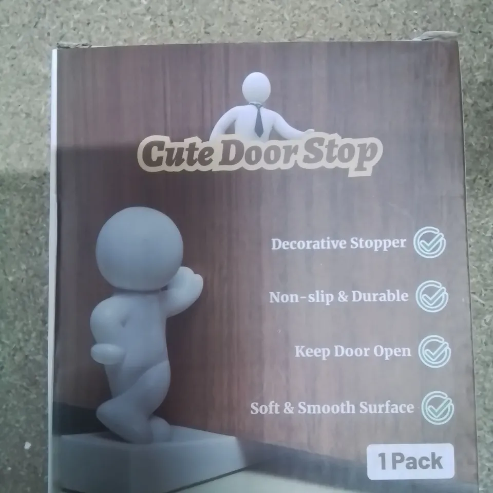 APPROXIMATELY 7 BRAND NEW BOXED ITEMS.