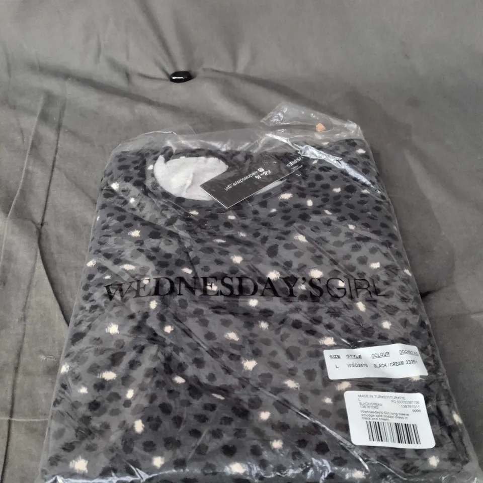 WEDNESDAY'S GIRL LONG SLEEVE SMUDGE SPOT MIDAXI DRESS - SIZE LARGE