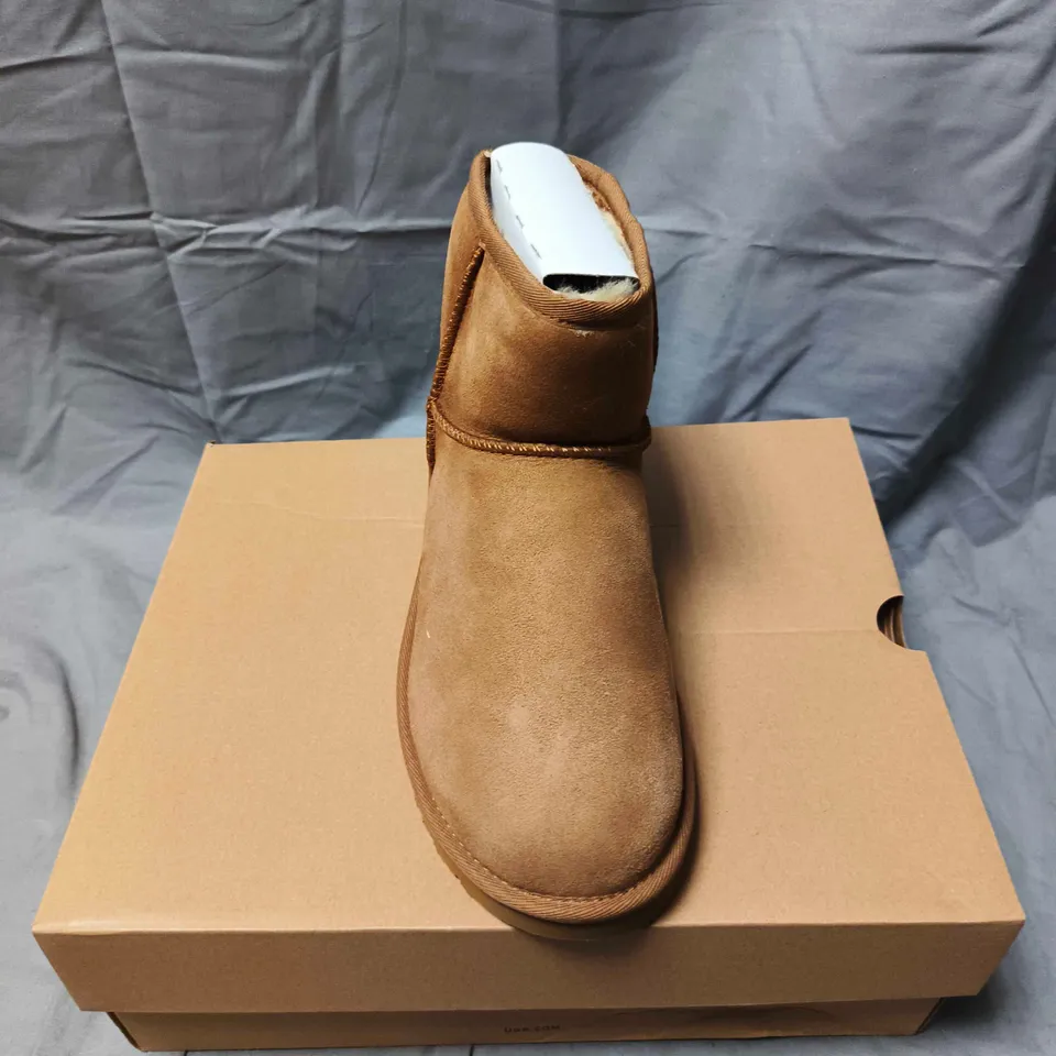 UGG WOMENS CLASSIC MINI II SHOES - 5