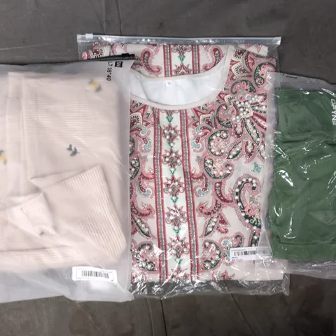 APPROXIMATELY 20 ASSORTED CLOTHING AND FASHION PRODUCTS IN VARIOUS STYLES AND SIZES - COLLECTION ONLY