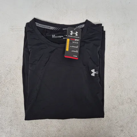 UNDER ARMOUR SHORT SLEEVE T-SHIRT IN BLACK SIZE MEDIUM