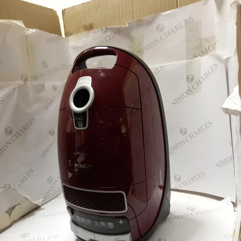 MIELE COMPLETE C3 CAT AND DOG PRO POWERLINE