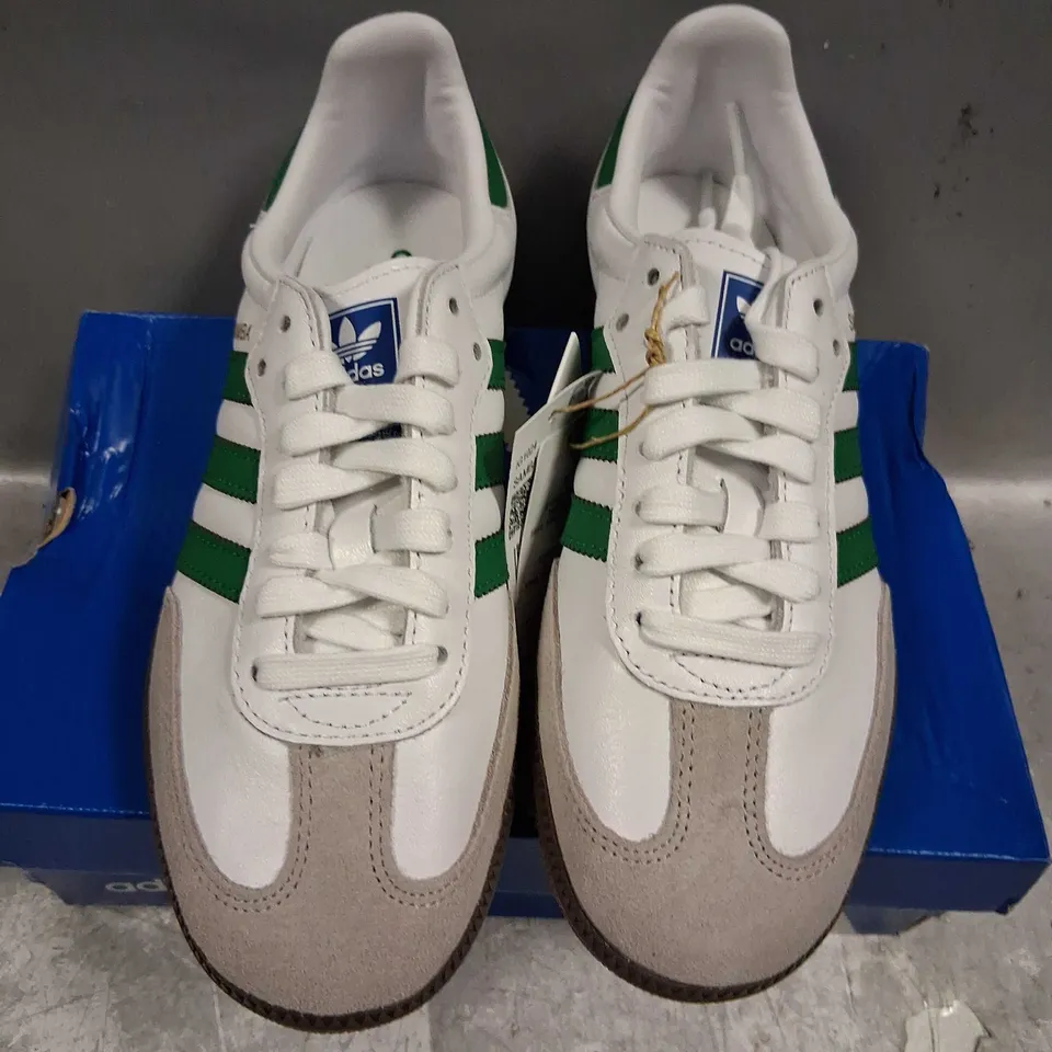 BOXED ADIDAS SAMBA OG SIZE 4