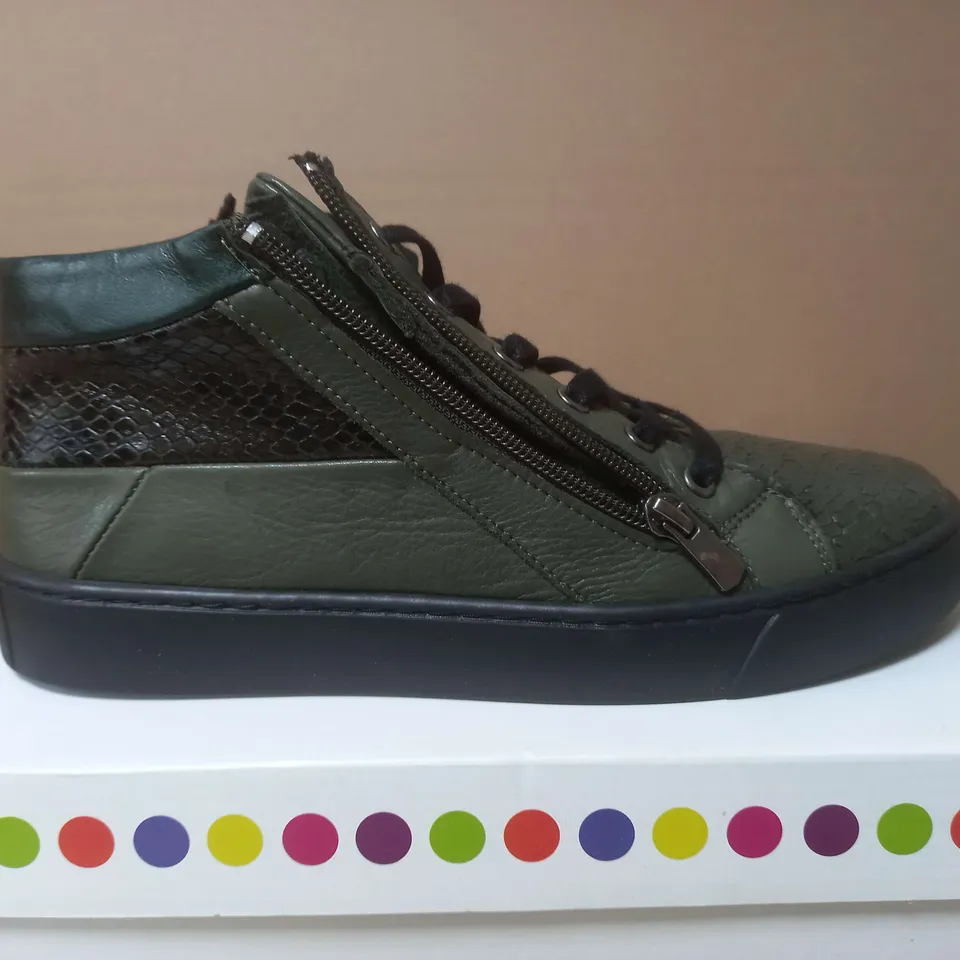 BOXED ADESSO KHAKI HIGH RISE TRAINERS - SIZE 6