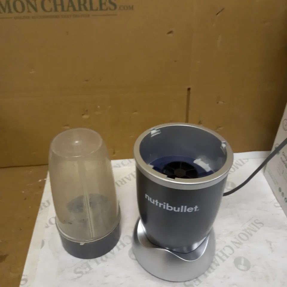 NUTRIBULLET 600 SERIES - NUTRIENT EXTRACTOR HIGH SPEED BLENDER - 600 W - GRAPHITE