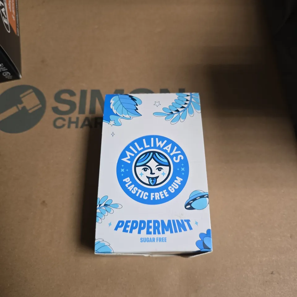 APPROXIMATELY 15 ASSORTED FOOD AND DRINK ITEMS INCLUDING EAT NATURAL FRUIT & NUT BAR AND PEPPERMINT GUM 