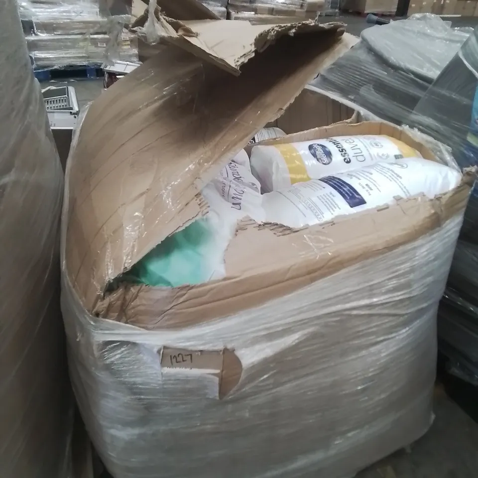 LARGE BOX OF ASSORTED DUVETS, WEIGHTED BLANKETS AND PILLOWS