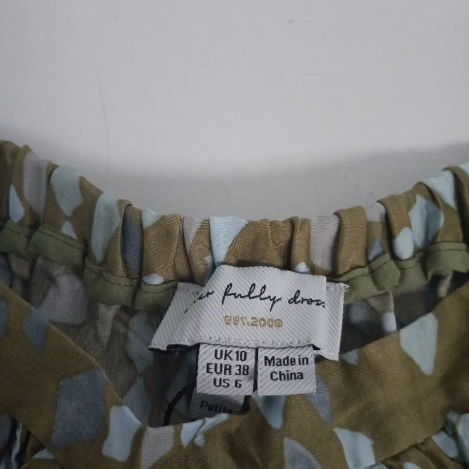 NEVER FULLY DRESSED CAMOUFLAGE-PRINT PANTS , UK 10 PETITE
