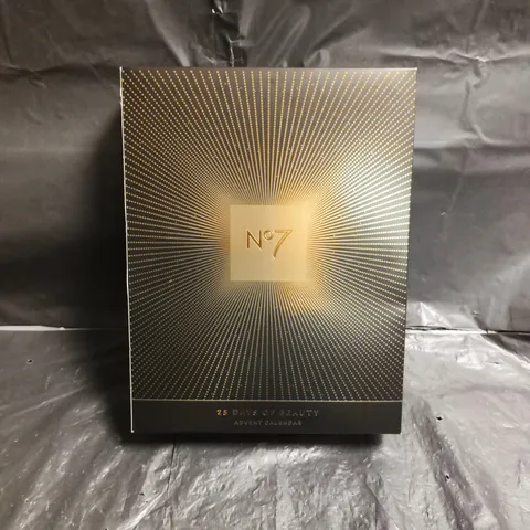NO7 25 DAYS OF BEAUTY ADVENT CALENDAR – GOLD & BLACK BOXED CALENDAR