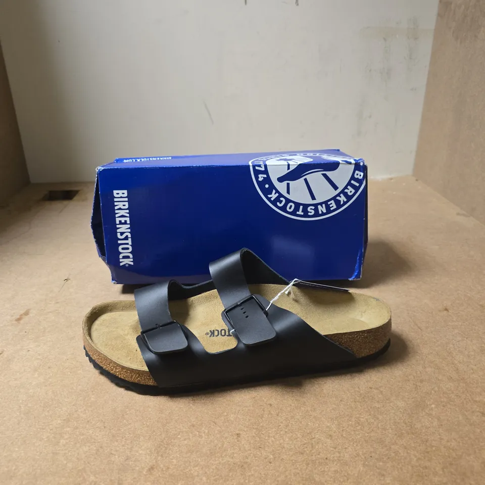 BIRKENSTOCK ARIZONA SANDALS – BLACK - SIZE UK 10.5 