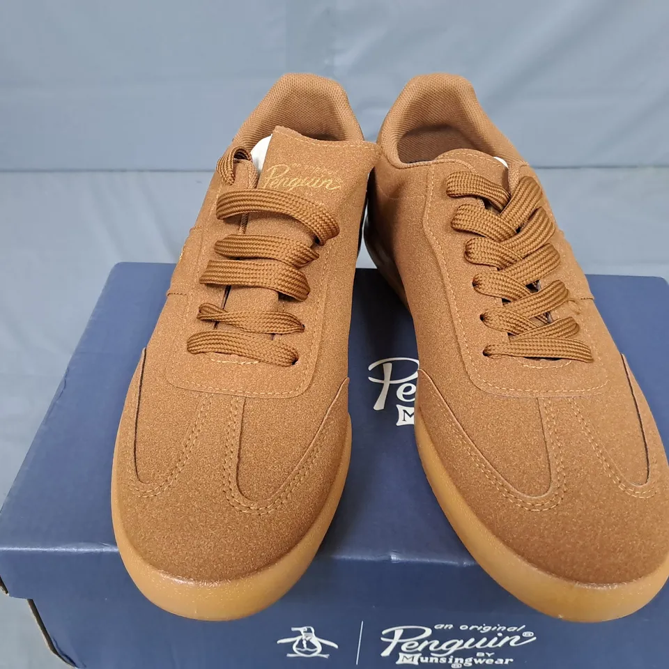 BOXED PAIR OF PENGUIN GIOVANNI SHOES IN BROWN - UK 7