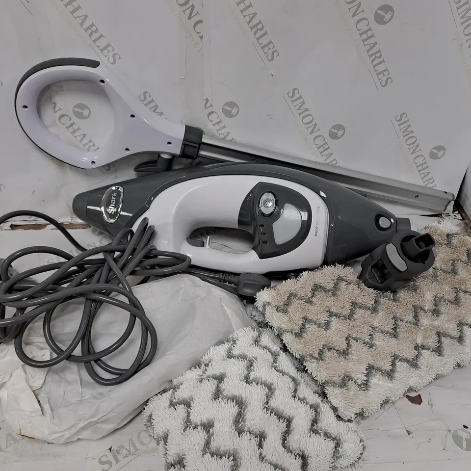 SHARK FLOOR AND HANDHELD STEAM CLEANER S6005