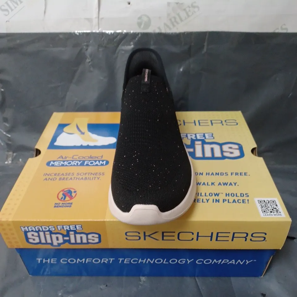 SKECHERS SLIP-INS TRAINERS BLACK GLITTER SIZE 6