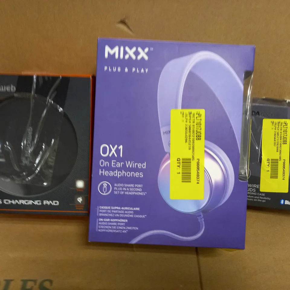 BOX OF APPROXIMATELY 20 ASSORTED ELECTRICAL ITEMS TO INCLUDE BLACKWEB WIRELESS CHARGING PAD, MIXX 0X1 ON EAR WIRED HEADPHONES, ASDA TECH TRUE WIRELESS EARBUDS, ETC