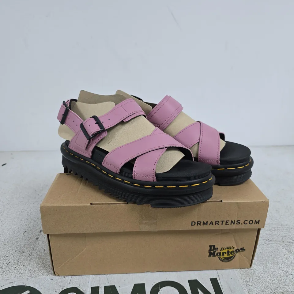DR MARTENS VOSS II DUSTY ROSE UK 5 BOXED