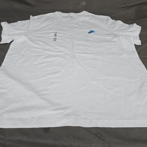 NIKE LOGO T-SHIRT, WHITE/BLUE - UK SIZE XXL