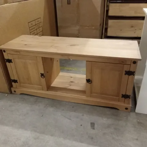 CORONA SOLID WOOD PINE 2 DOOR MEDIA TV UNIT WOODEN LOW ENTERTAINMENT STAND