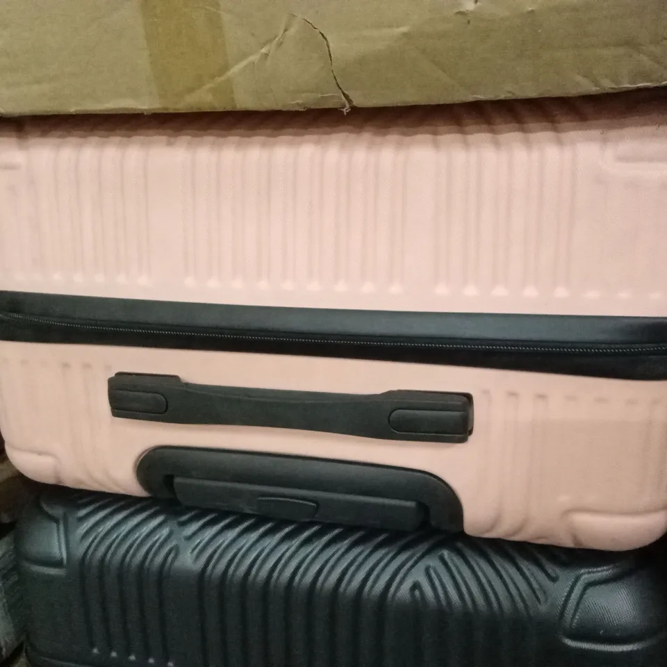 NEO PINK HARD PLASTIC SHELL SUITCASE