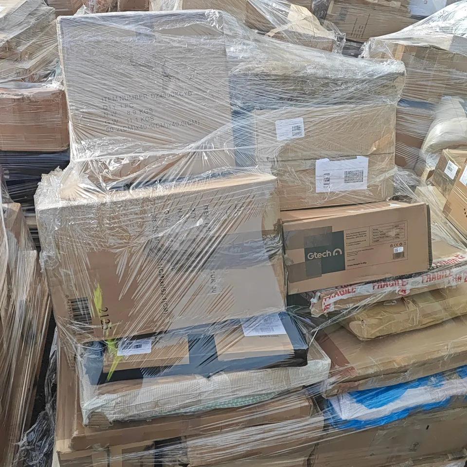 PALLET OF APPROXIMATELY 19 ASSORTED HOUSEHOLD ITEMS TO INCLUDE SHARK AND NINJA